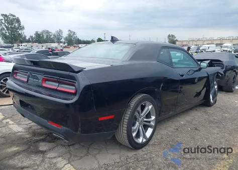 2022 Dodge Challenger Gt z USA, uszkodzony, nr VIN 2C3CDZJGXNH112958